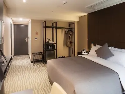 Hotel Foret Premier Nampo Busan 3*,